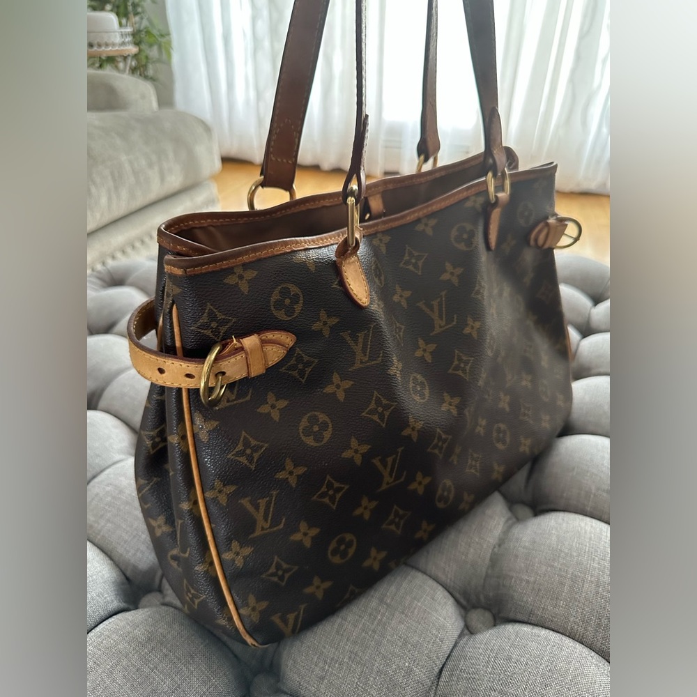 Authentic LV monogram canvas batignolles horizontal tote